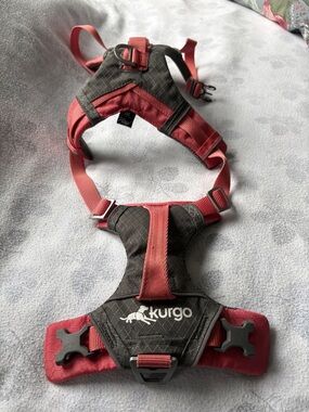 Kurgo Gray and Coral Front and Top Clip No-Pull Dog Harness Medium